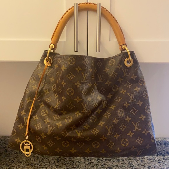 Louis Vuitton Handbags - Louis Vuitton Monogram Artsy MM